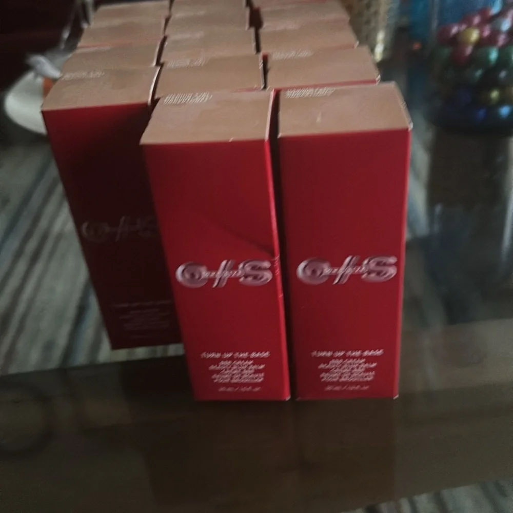 ONE/SIZE by Patrick Starrr Turn Up the Base Blurring Foundation Medium 2 (R)